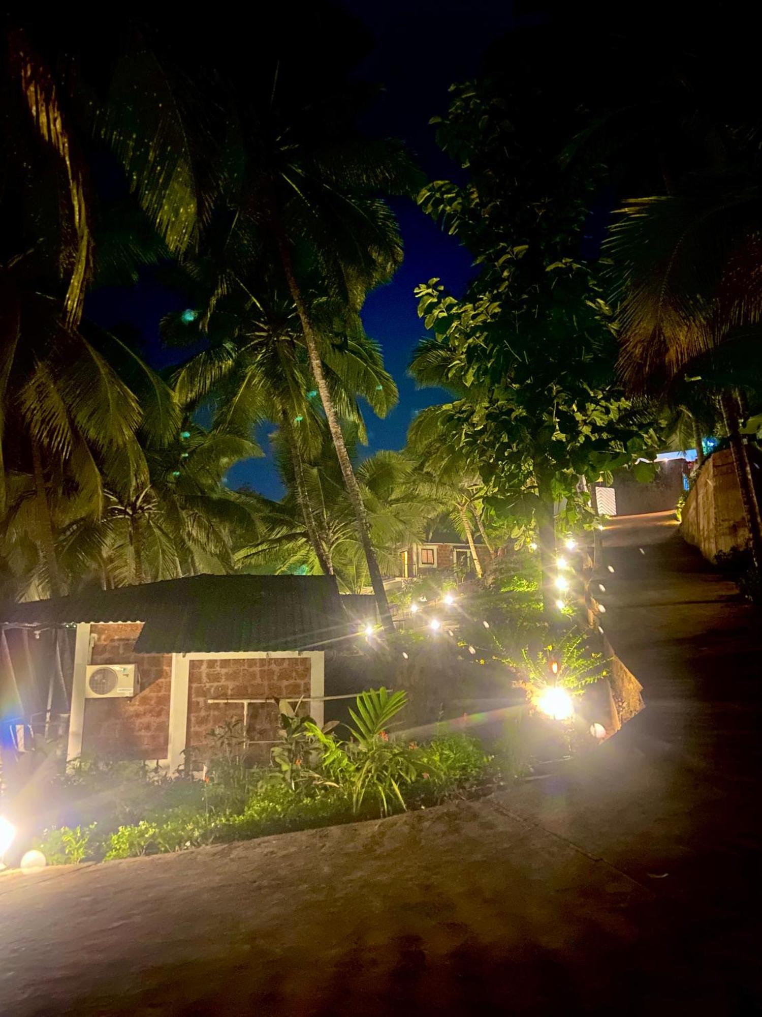 Atmani Waterfront Resort Cola ภายนอก รูปภาพ